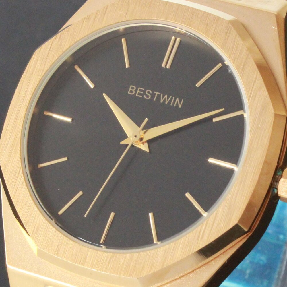Men's Sports Watch Integrated Bracelet Gold Tone Quartz 41.5mm - Picture 12 of 13